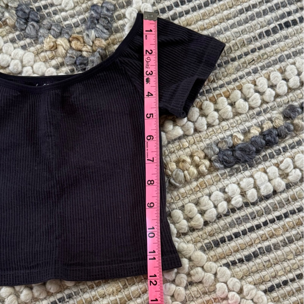 By Together Bundle of Ribbed Cropped Tops - Picture 10 of 10